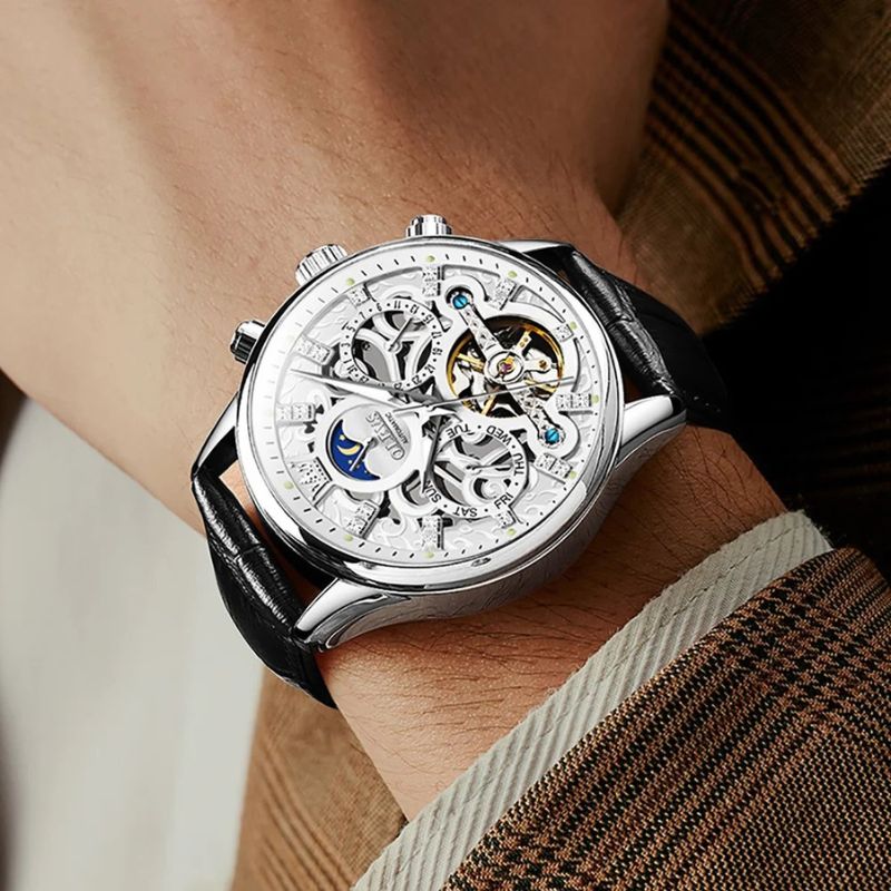 Mechanische Automatik-Uhr mit elegantem Lederarmband