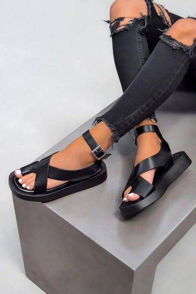 Petra – Elegante & lässige Sandalen