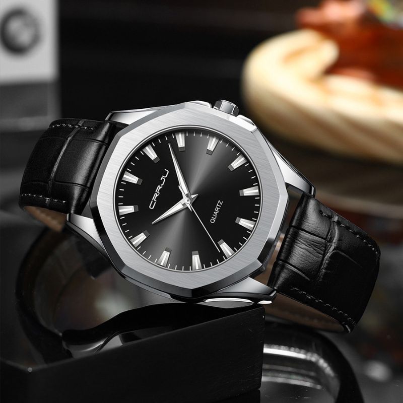 Quarzuhr im minimalistischen Casual-Stil