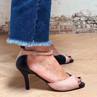 Leara™ - Pumps mit mittelhohem Absatz und Knöchelriemen