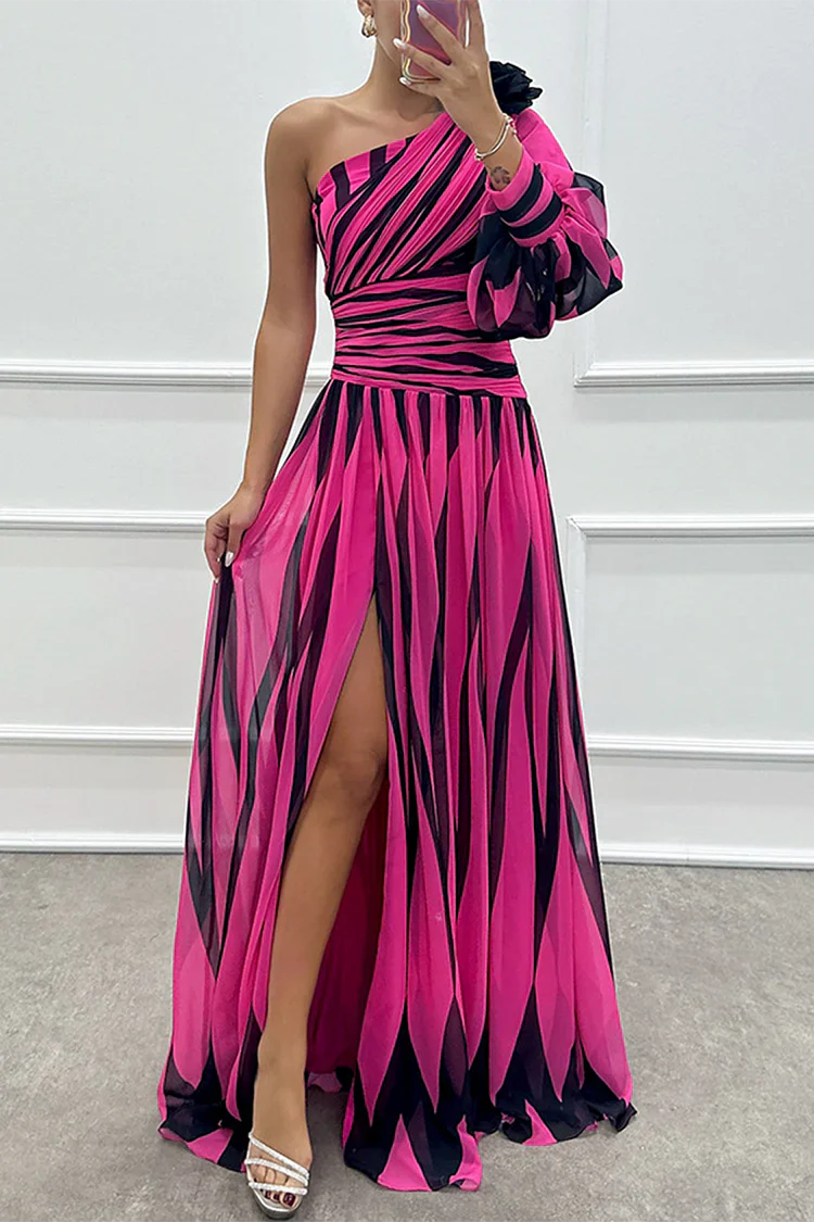 Thea™ - Elegantes gestreiftes Maxikleid mit einer Schulter