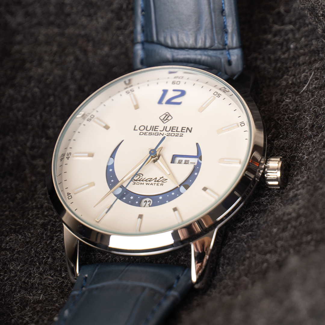 Elegante Luminous Uhr mit Mondphase