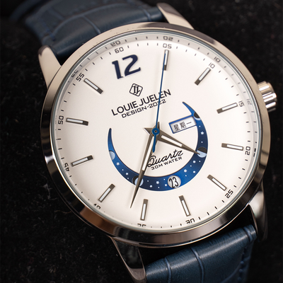 Elegante Luminous Uhr mit Mondphase