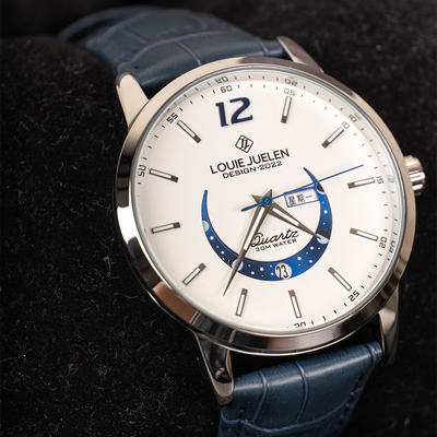 Elegante Luminous Uhr mit Mondphase
