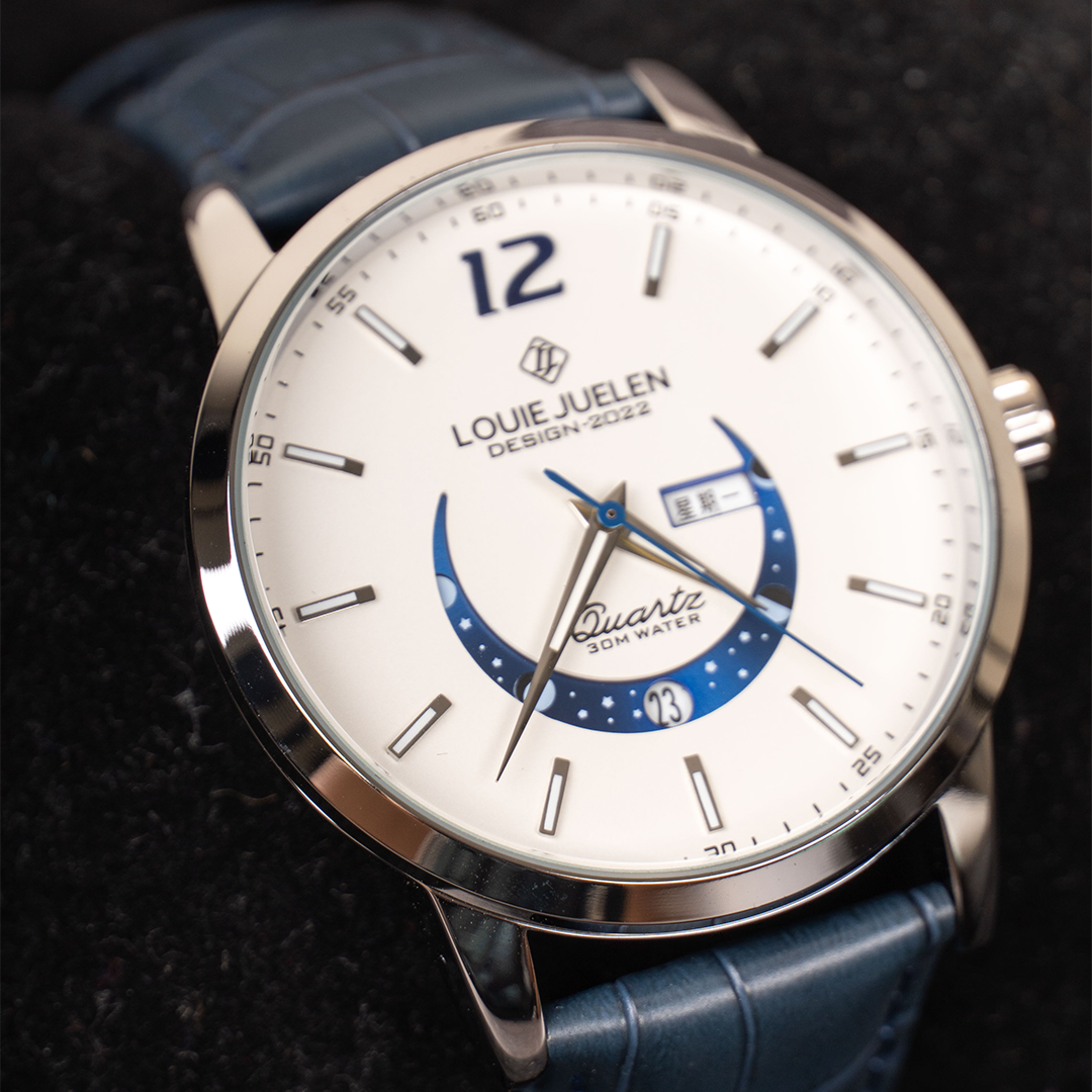 Elegante Luminous Uhr mit Mondphase