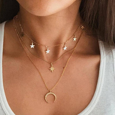 Exklusive goldene Halskette mit zartem Mondmotiv