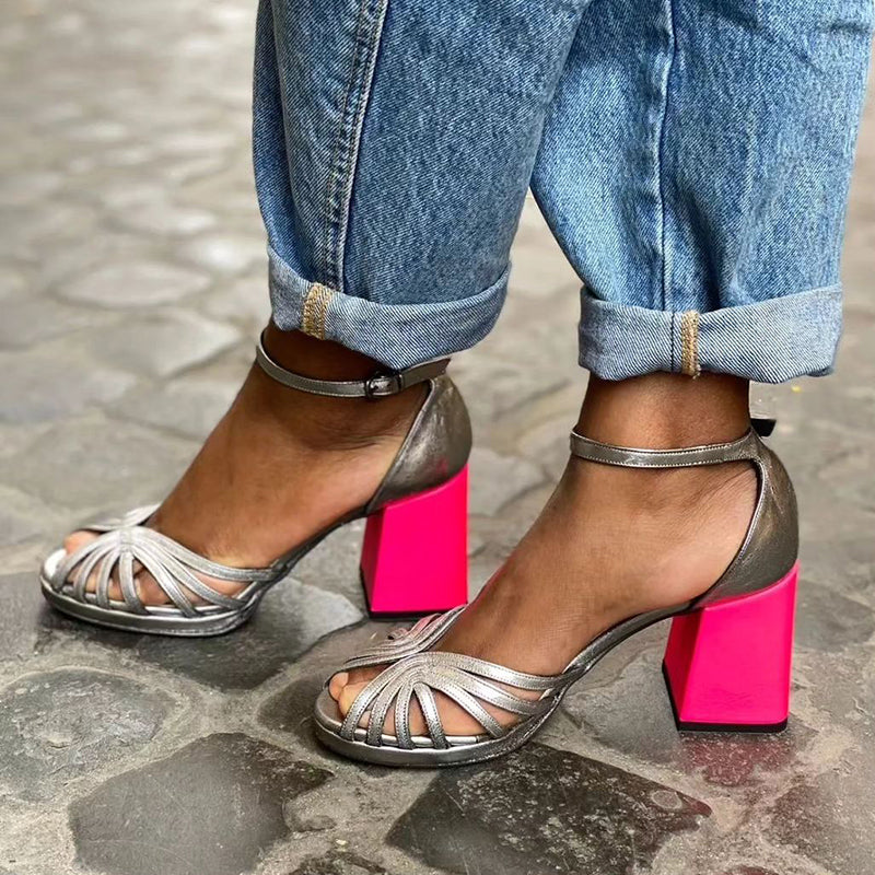 Naelle™ - Glänzende Sandalen mit dickem Absatz und eleganter Schnalle