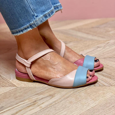 Ellela™- Asymmetrische rosa Sandalen mit Farbkombination