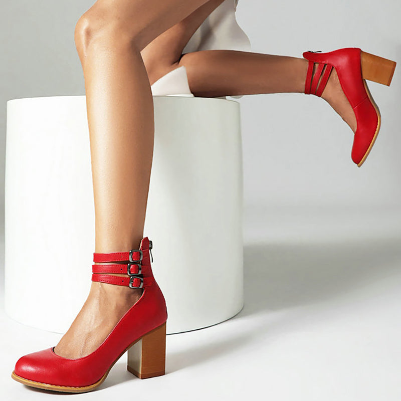 Caa™ - Glatte Sandalen mit Knöchelriemen und dickem Absatz