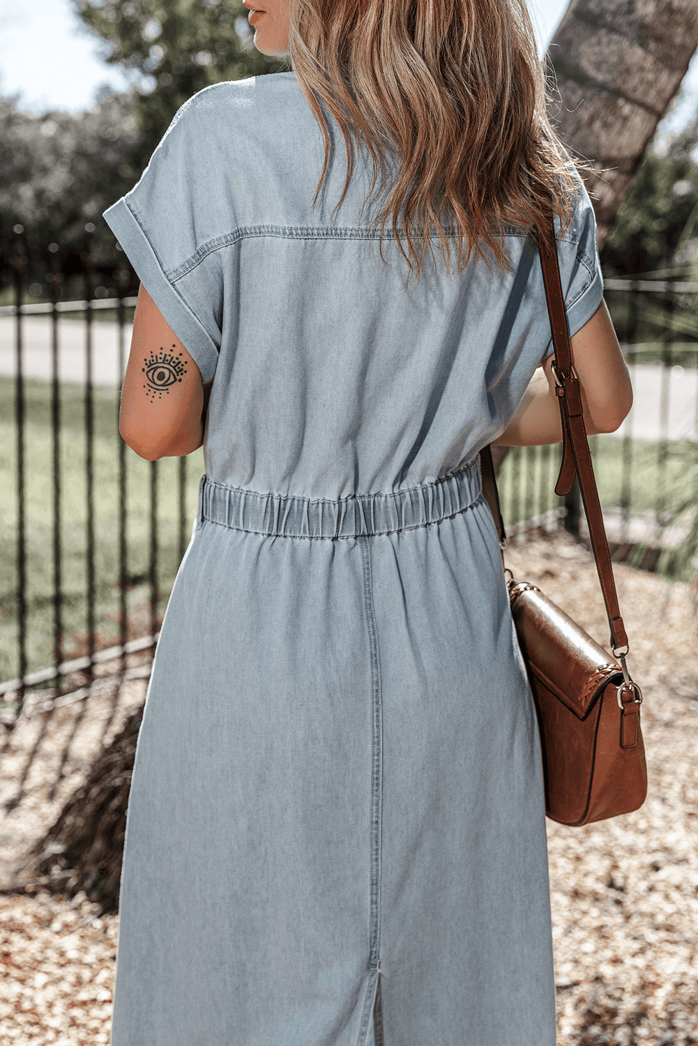 Olivia – Elegantes Kleid mit kurzen Fledermausärmeln