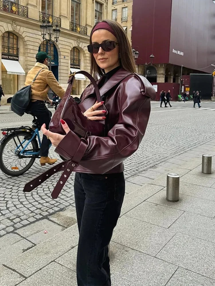 Mila | Luxuriöse rote Herbstjacke aus Leder