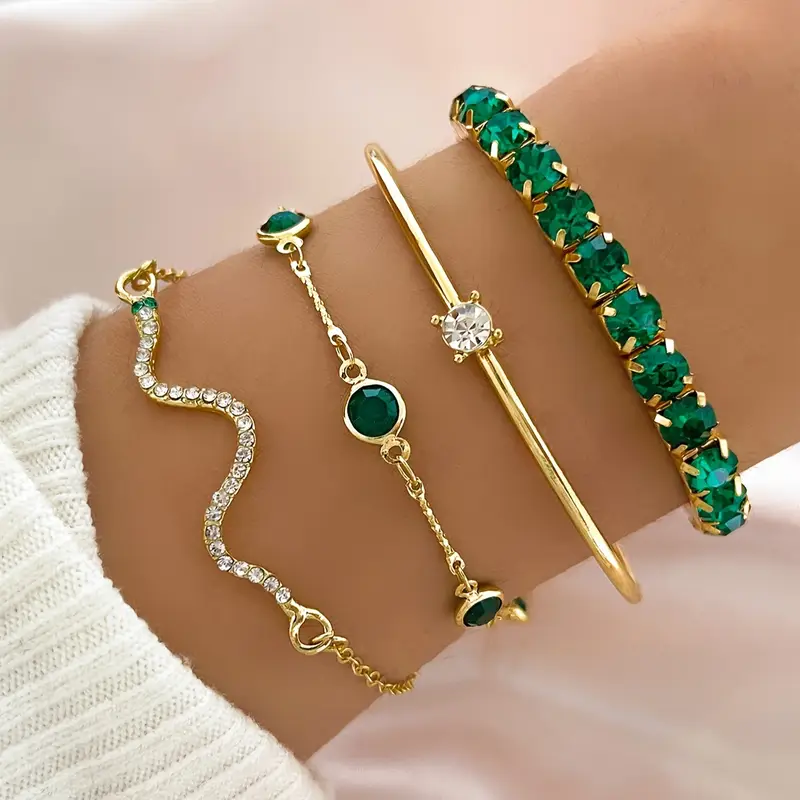 Elegantes Set aus grünen Vintage-Armbändern mit Kristallen