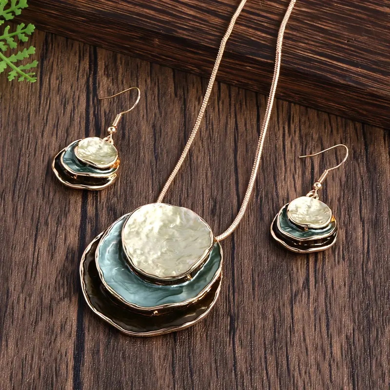 Elegantes Vintage-Set mit blauem Lagenstein – Für stilvolle und außergewöhnliche Anlässe